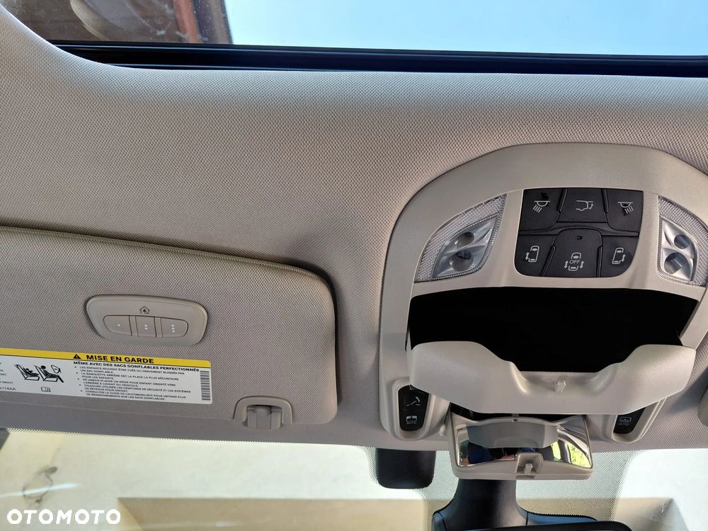 Chrysler Pacifica - 38