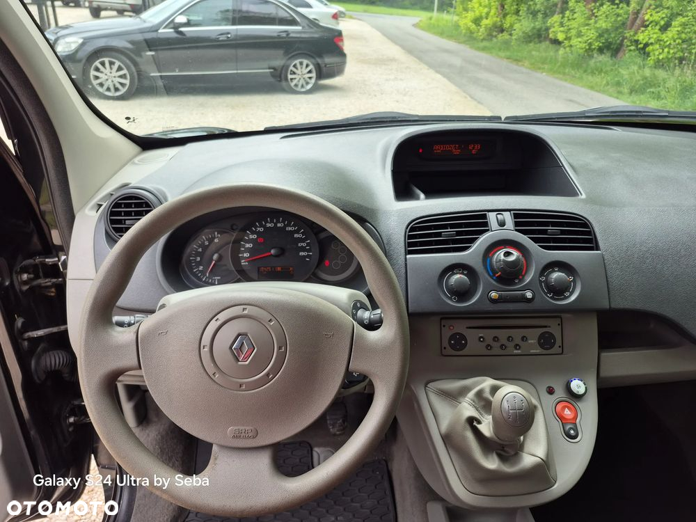 Renault Kangoo 1.6 8V Happy Family - 14