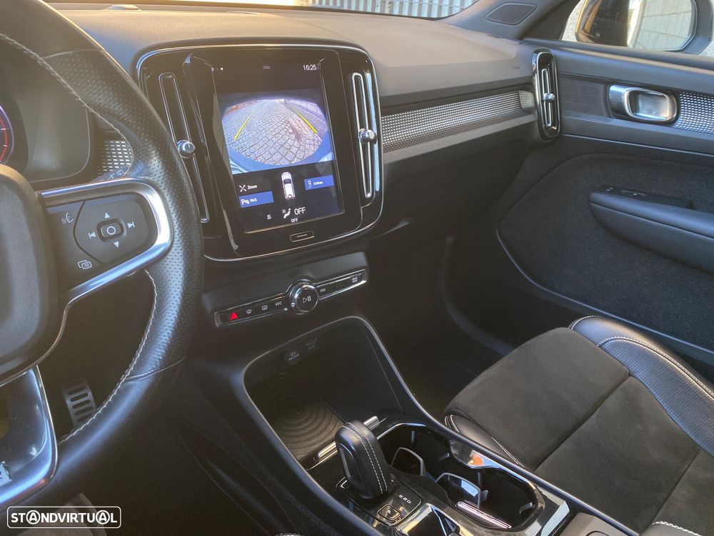 Volvo XC 40 D4 AWD Geartronic R-Design - 7