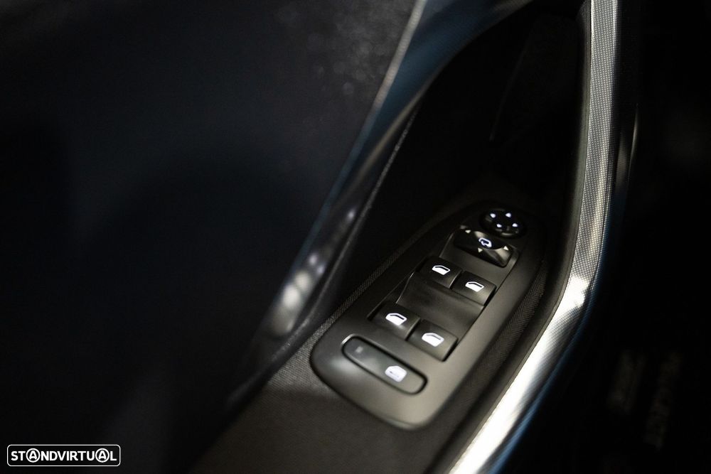 Peugeot 2008 1.2 PureTech Style - 16