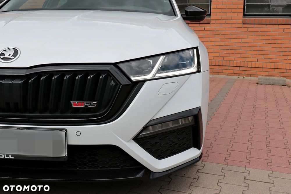 Skoda Octavia 2.0 TDI DSG RS - 11