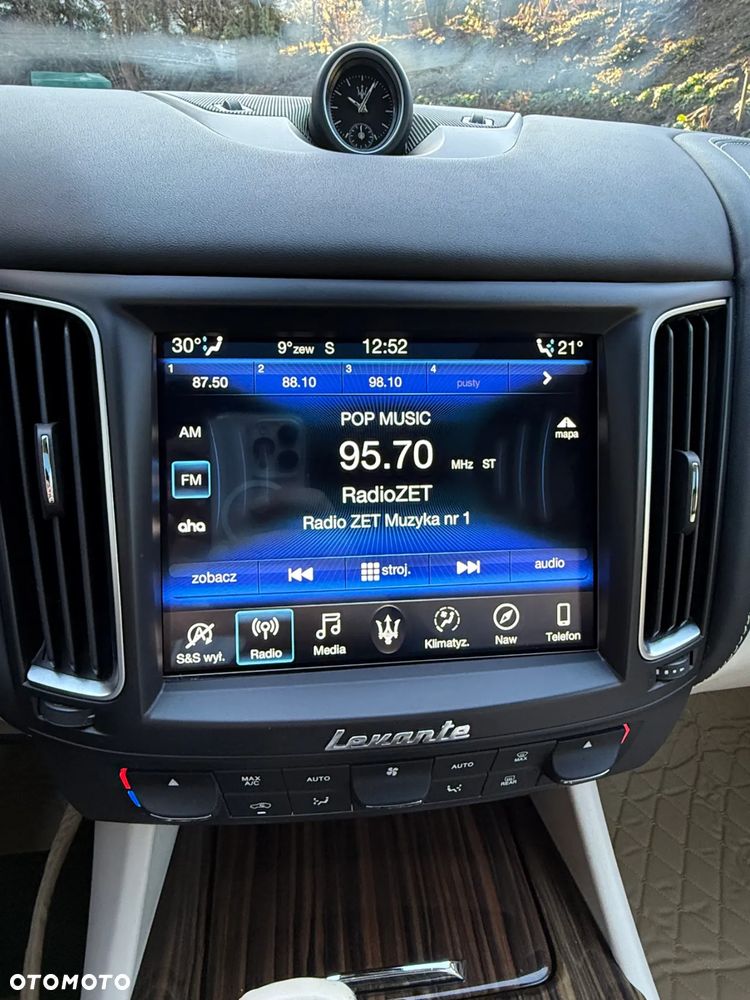 Maserati Levante Q4 GranLusso - 24