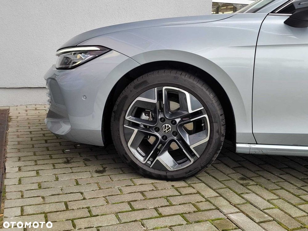 Volkswagen Passat - 13