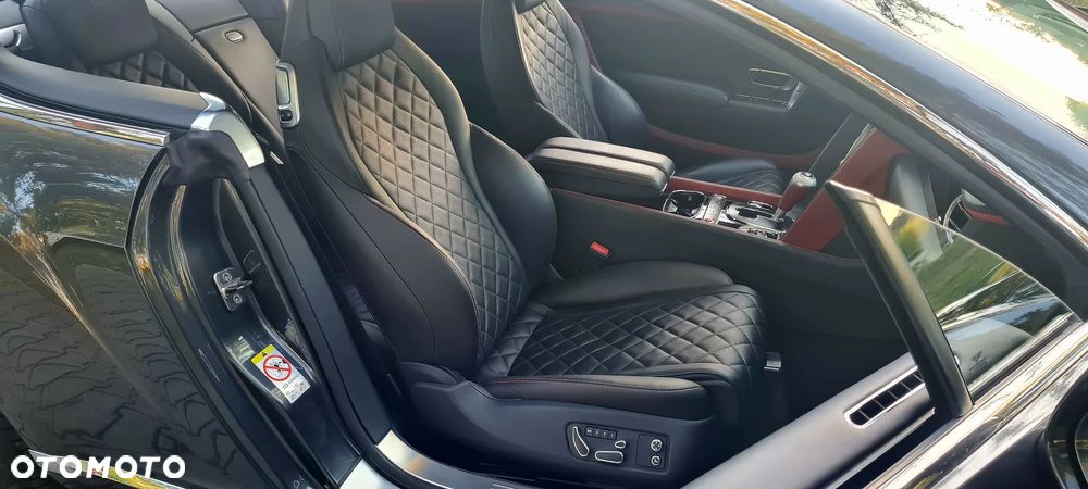 Bentley Continental GT - 26