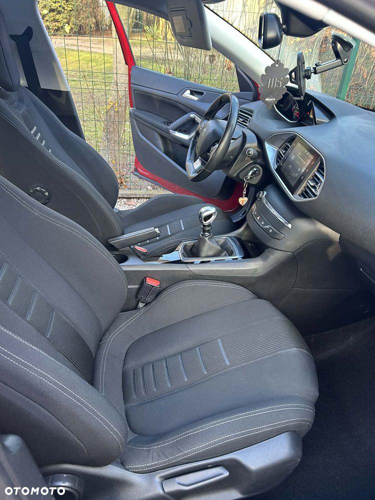Peugeot 308 1.6 THP Allure - 10