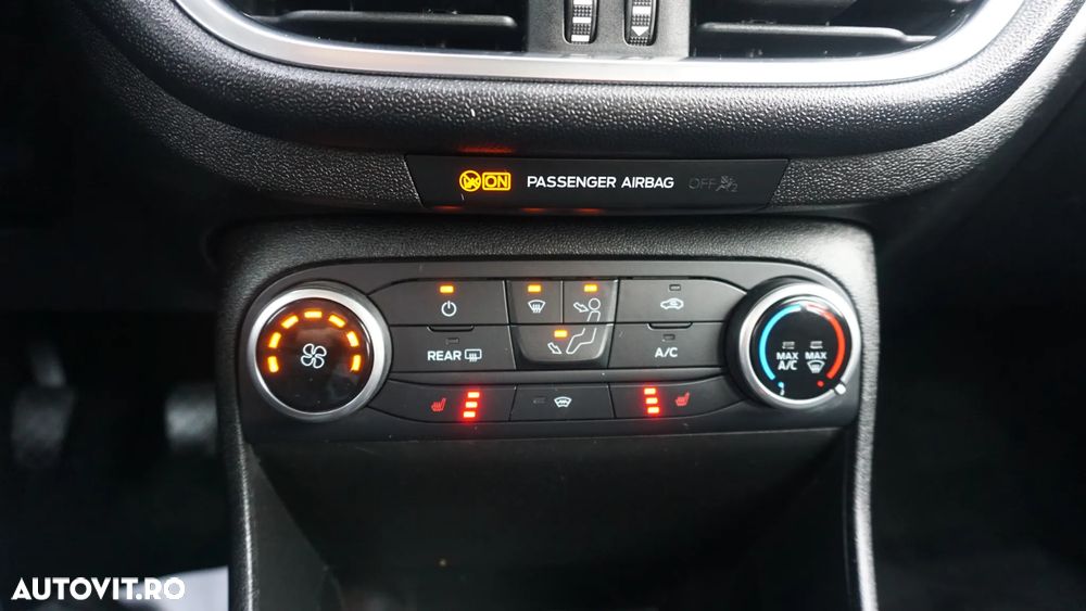 Ford Fiesta 1.1 S&S TITANIUM - 28