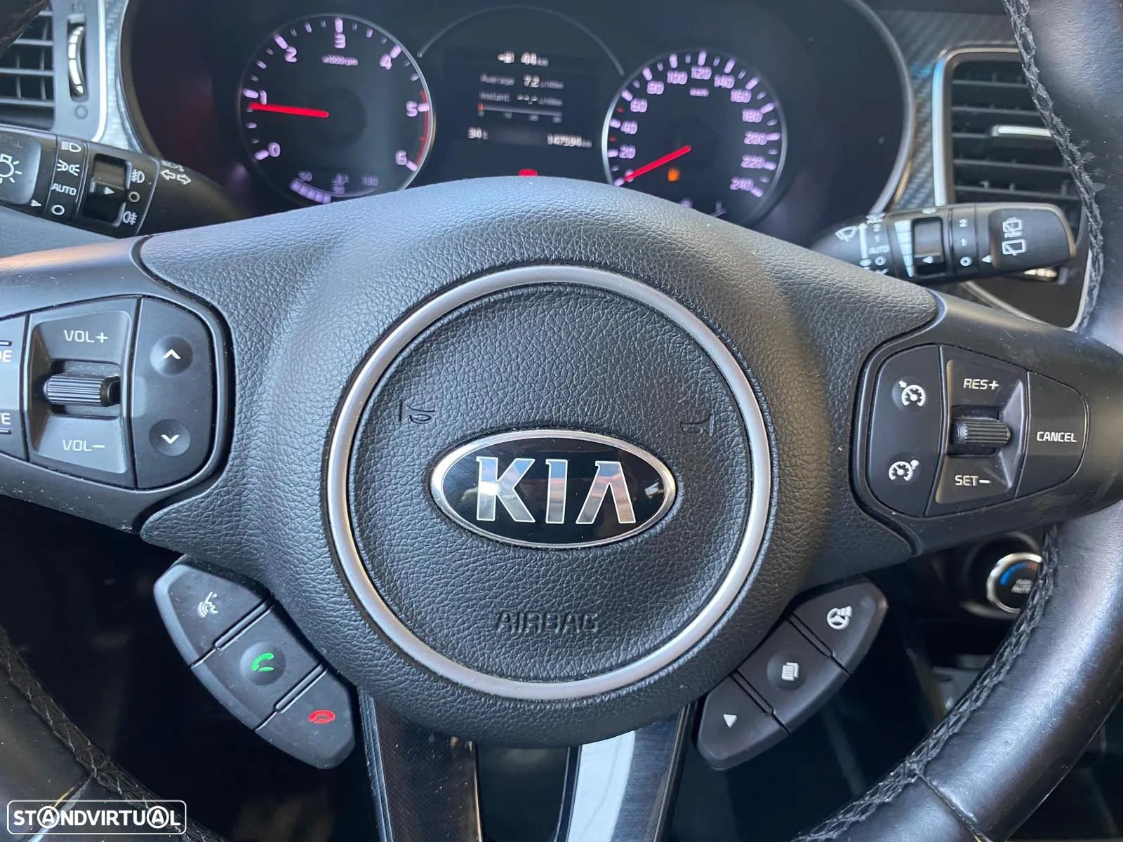 Kia Carens 1.7 CRDi ISG TX - 17