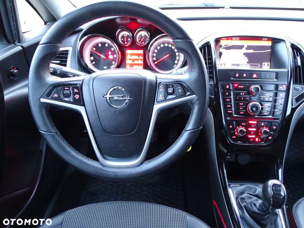 Opel Astra 1.6 CDTI DPF ecoFLEX TourerStart/Stop Exklusiv - 27