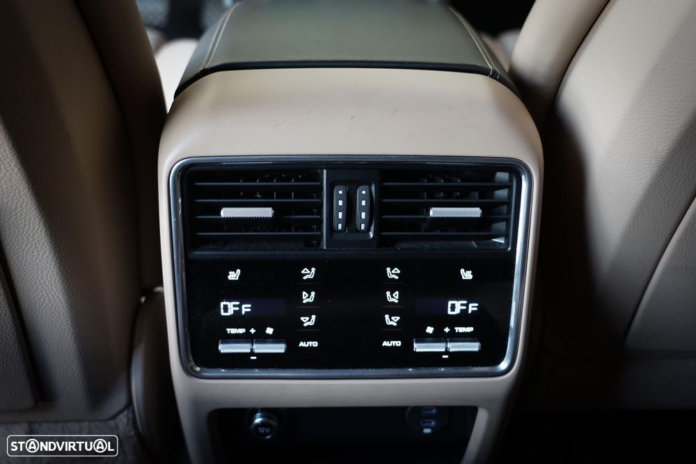 Porsche Cayenne - 31
