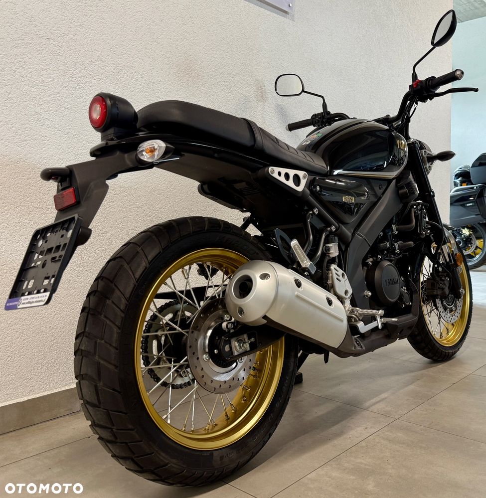 Yamaha XSR - 6