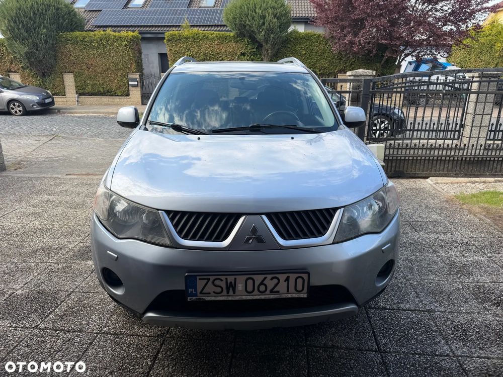 Mitsubishi Outlander 2.0 DID Intense + - 17