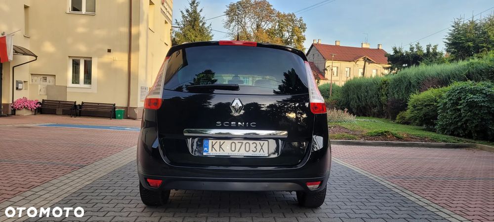 Renault Grand Scenic - 13