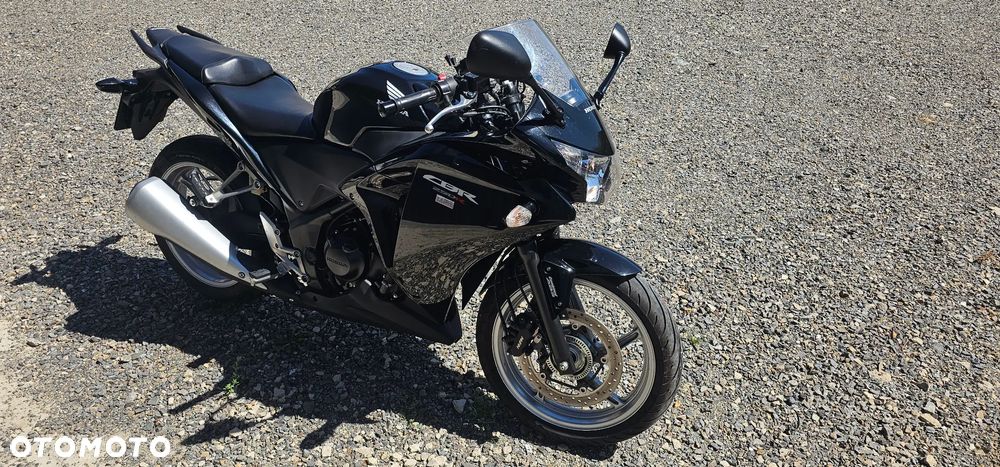 Honda CBR - 37
