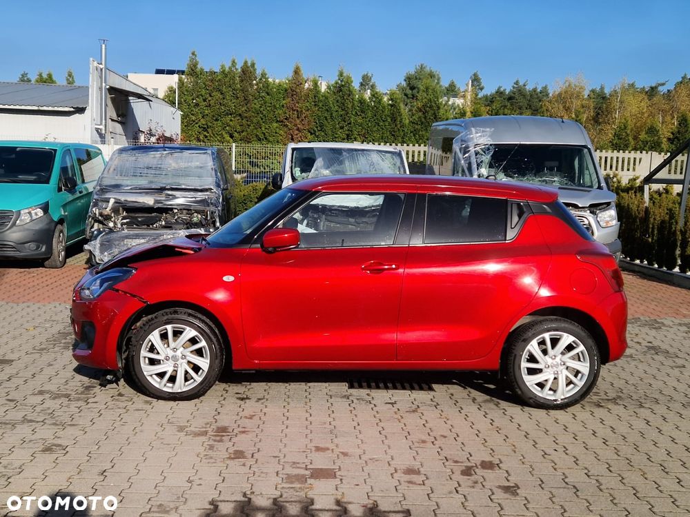 Suzuki Swift 1.2 Dualjet SHVS Premium CVT - 1