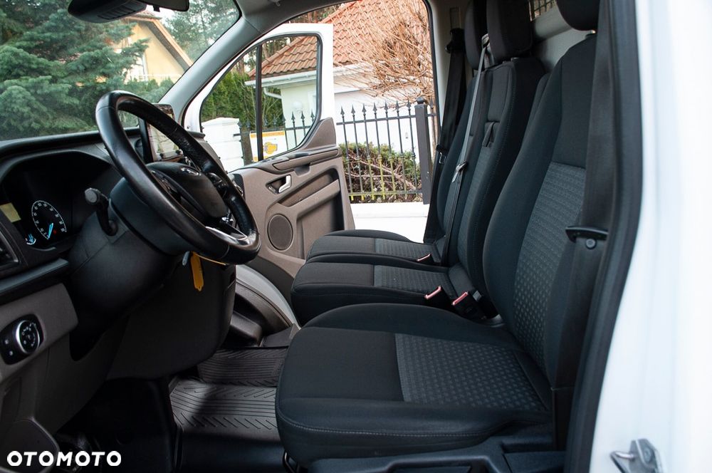 Ford Transit Custom - 32