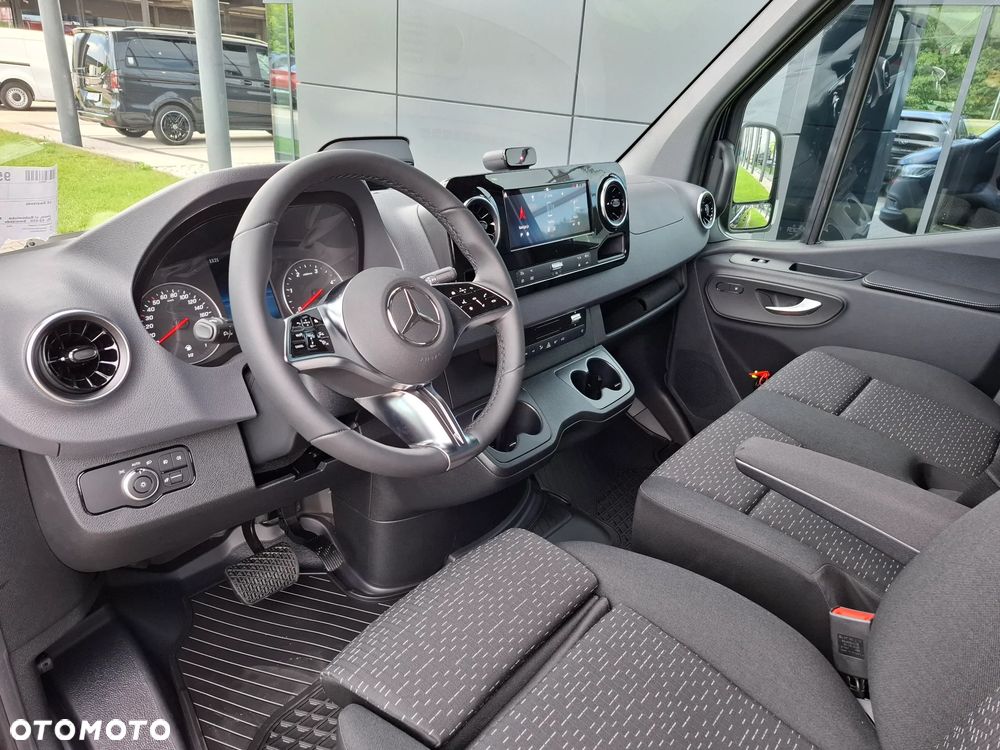 Mercedes-Benz Sprinter 319 CDI Furgon SELECT długi 4325 mm L3H2 - 18