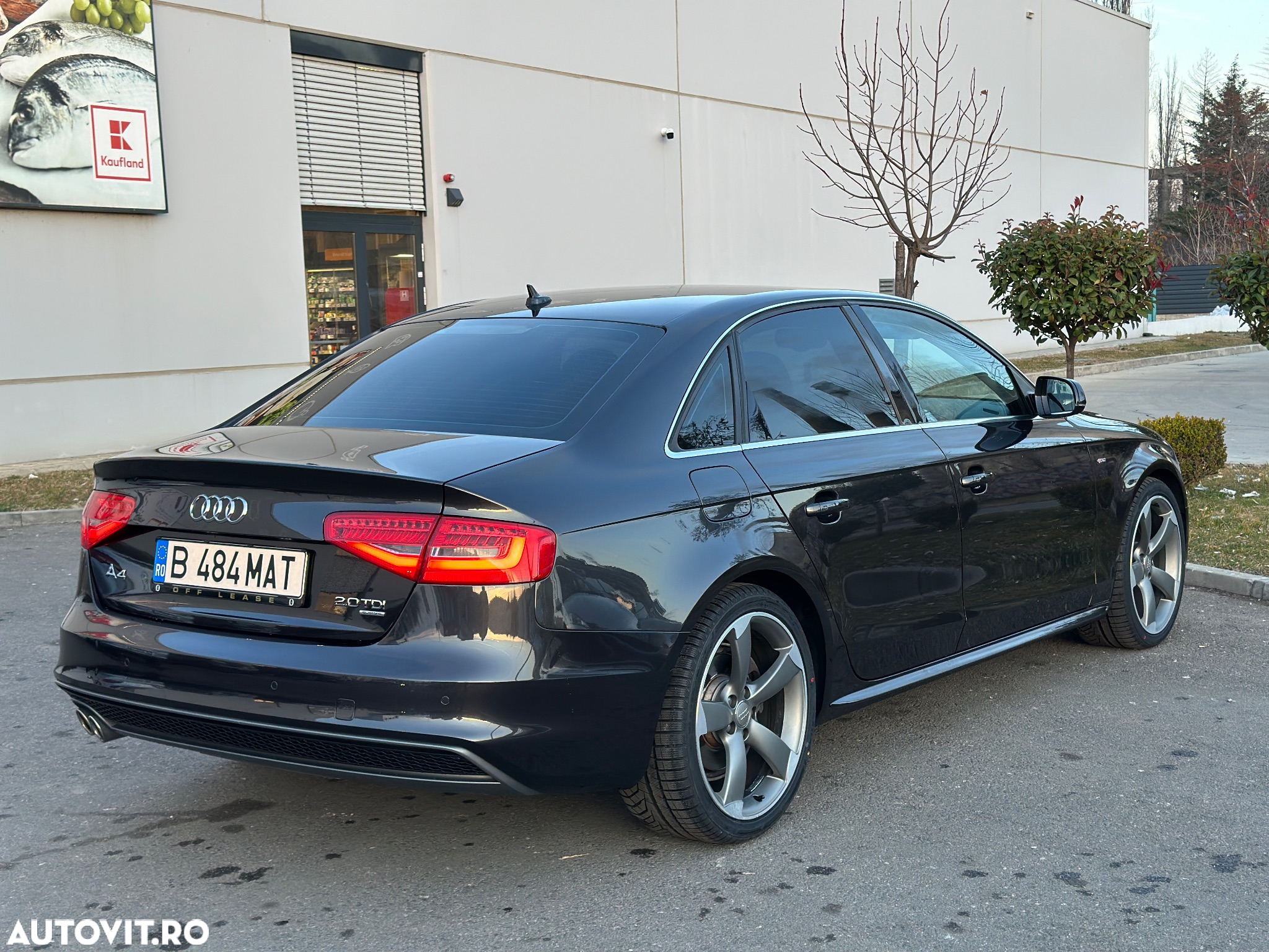 Audi A4 2.0 TDI DPF quattro S line Sportpaket - 11