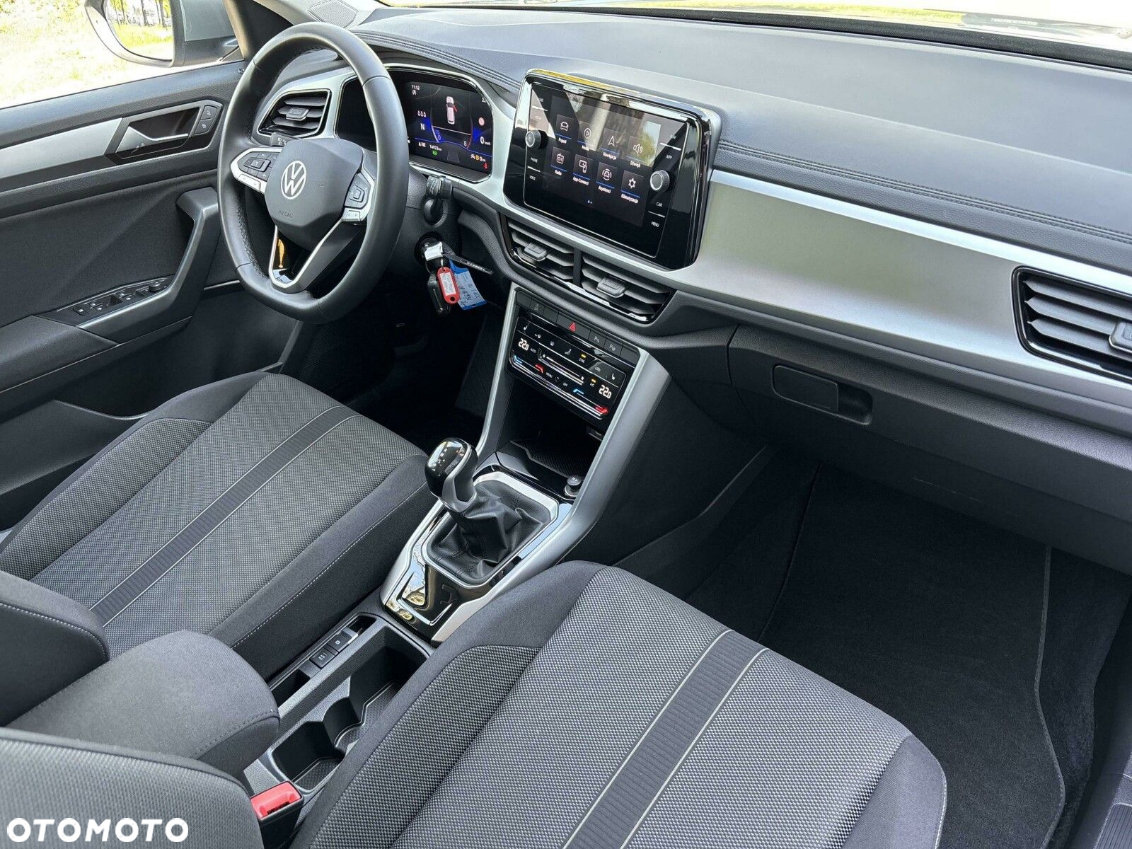 Volkswagen T-Roc - 17