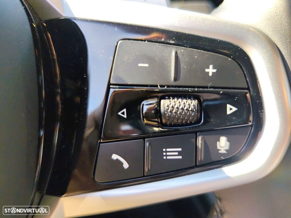 BMW 320 d Pack Desportivo M Pro Auto - 19