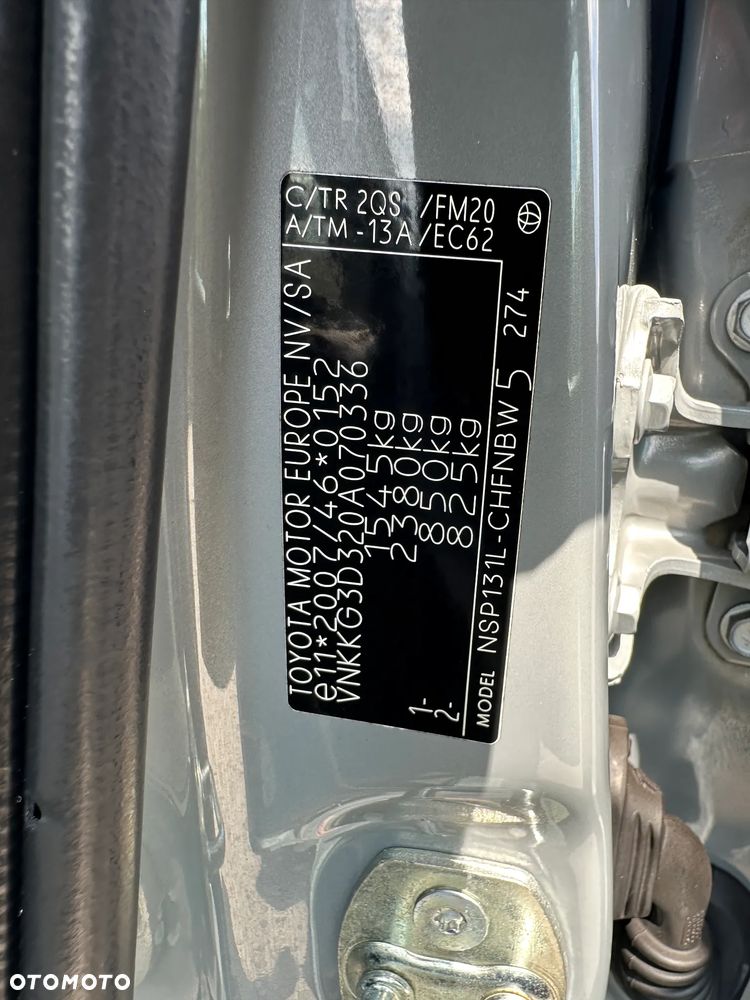 Toyota Yaris 1.5 Premium - 9