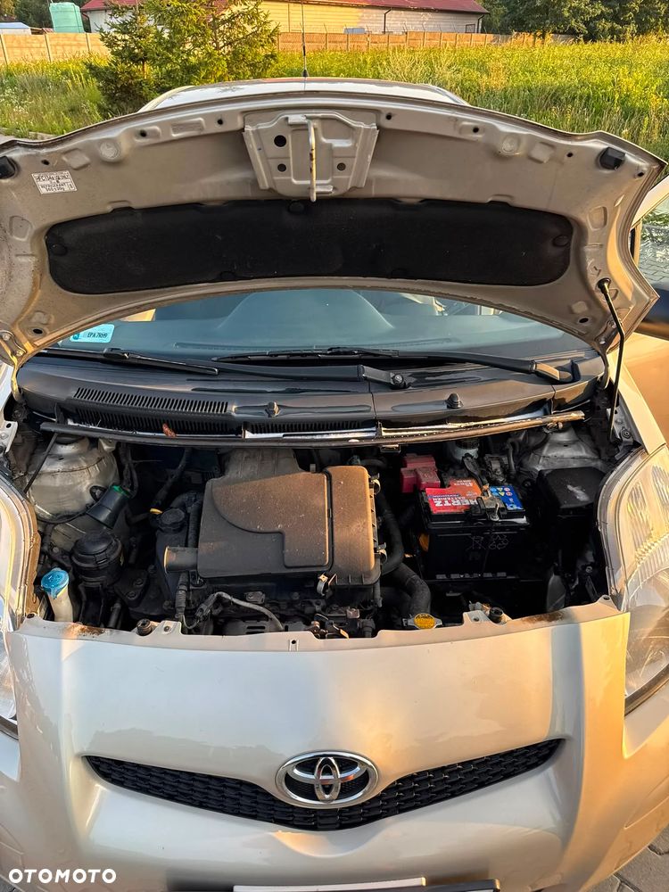 Toyota Yaris 1.0 Luna A/C - 25