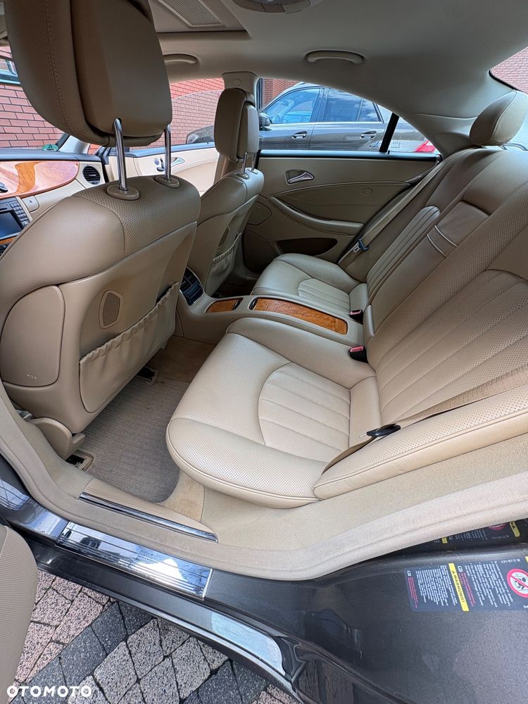 Mercedes-Benz CLS 320 CDI - 26