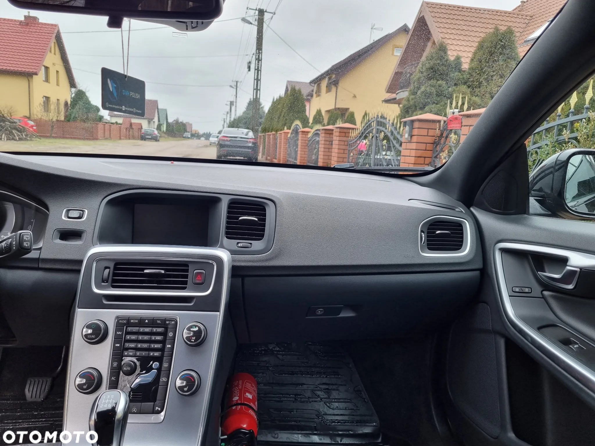 Volvo V60 D2 Drive-E Momentum - 31