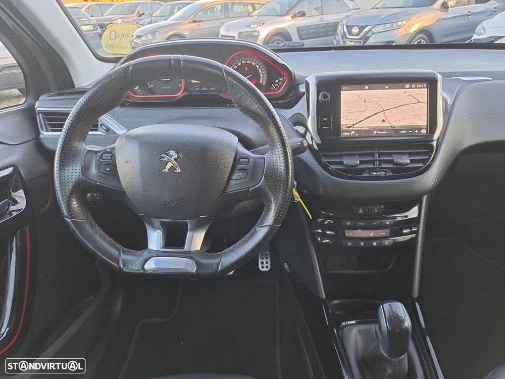 Peugeot 2008 1.2 PureTech GT Line - 16