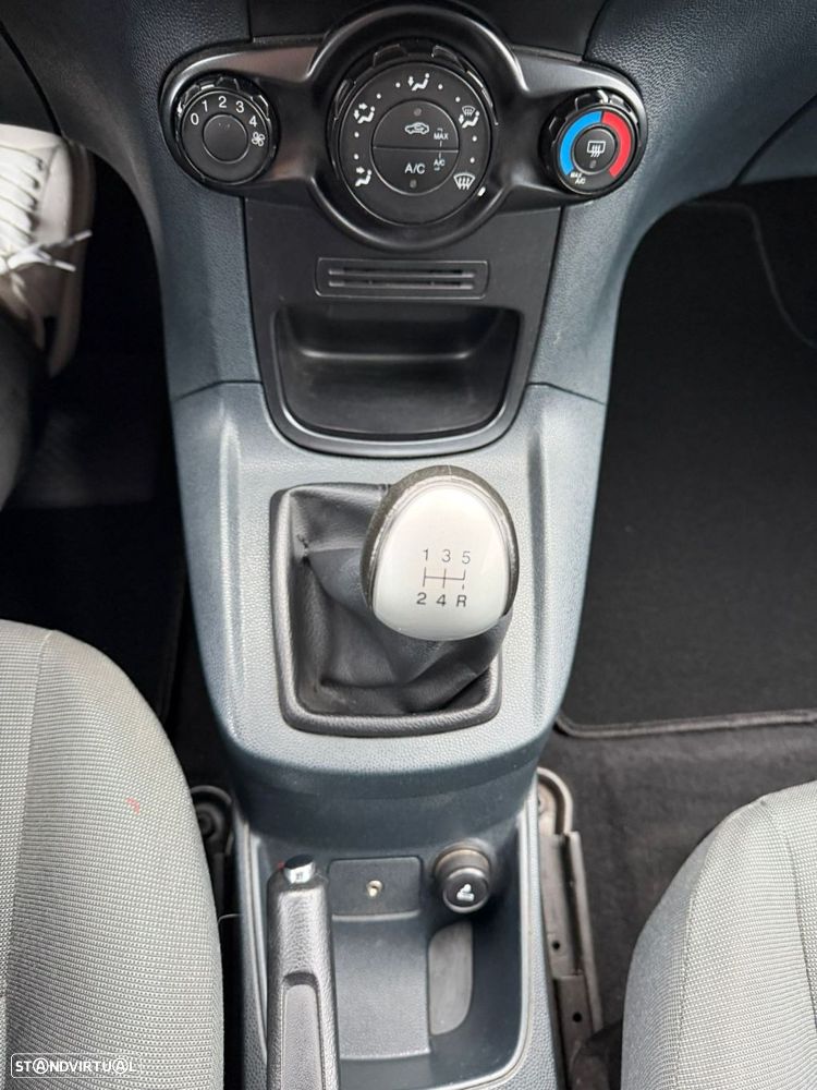 Ford Fiesta 1.4 TDCi - 23