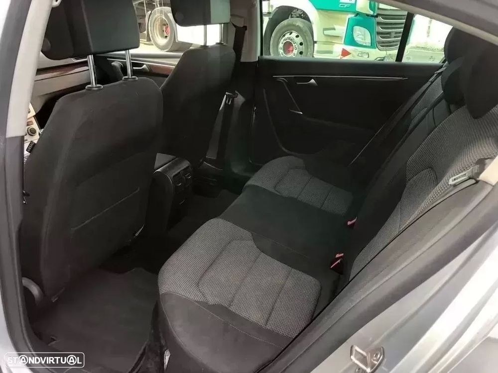 VW Passat 2.0 TDI Highline - 6