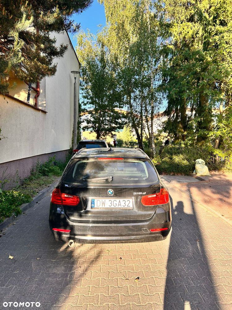 BMW Seria 3 316d - 14