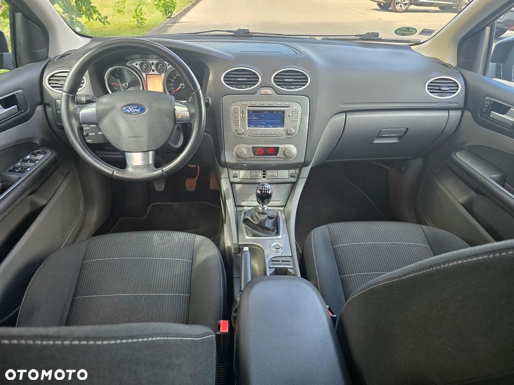 Ford Focus 2.0 TDCi DPF Titanium - 6