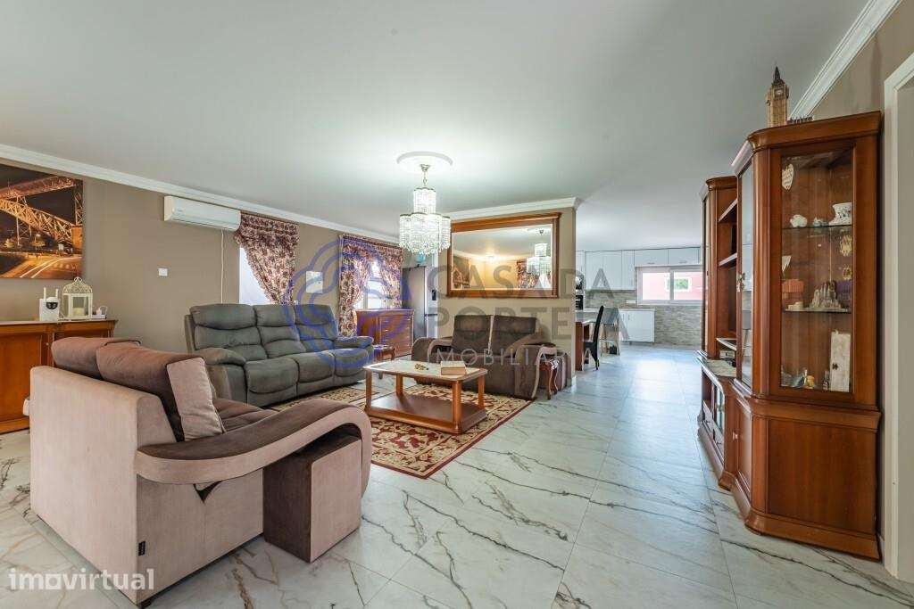 ESPETACULAR MORADIA COM 3 SUITES - Grande imagem: 2/35