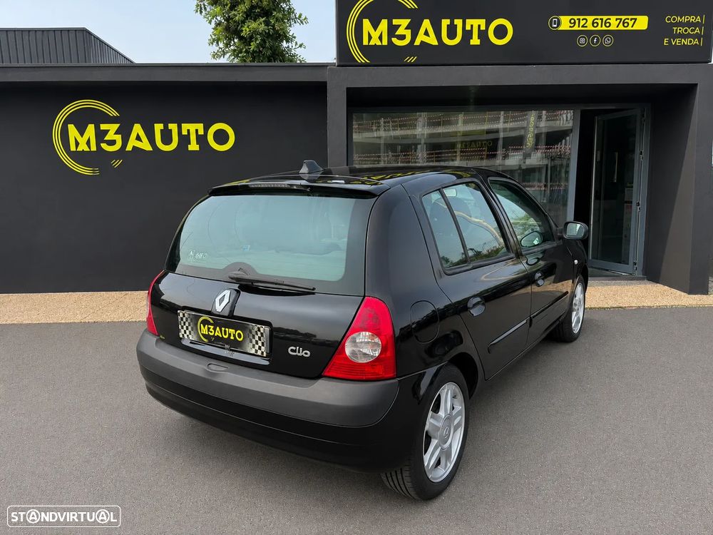 Renault Clio 1.2 16V Confort Privilège - 4