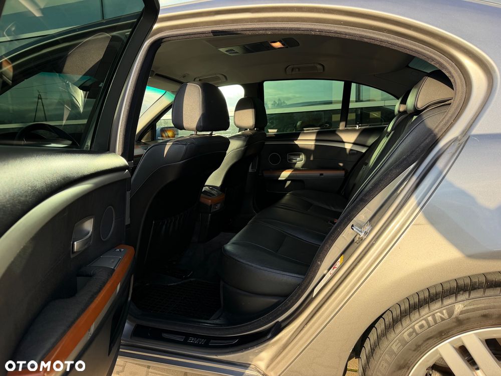 BMW Seria 7 730d - 25