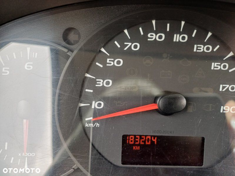Renault Kangoo 1.6 16V Helios - 9