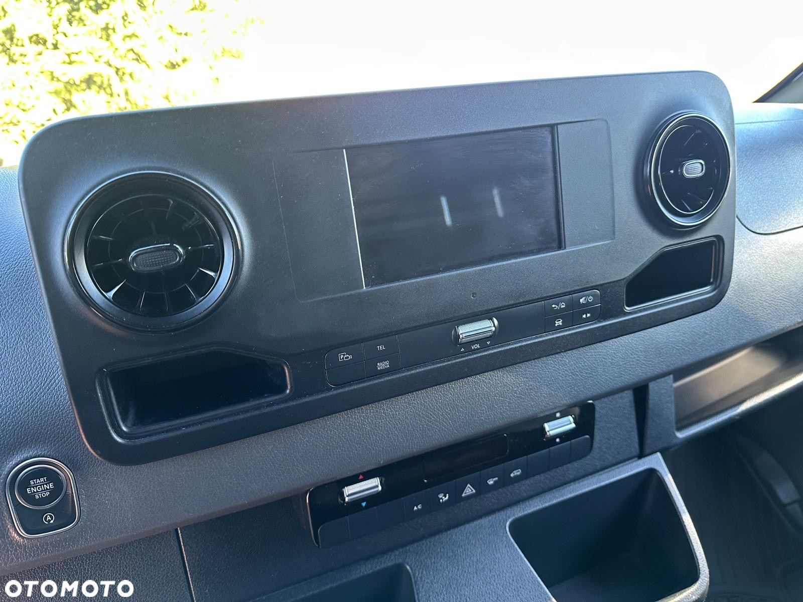 Mercedes-Benz Sprinter - 18