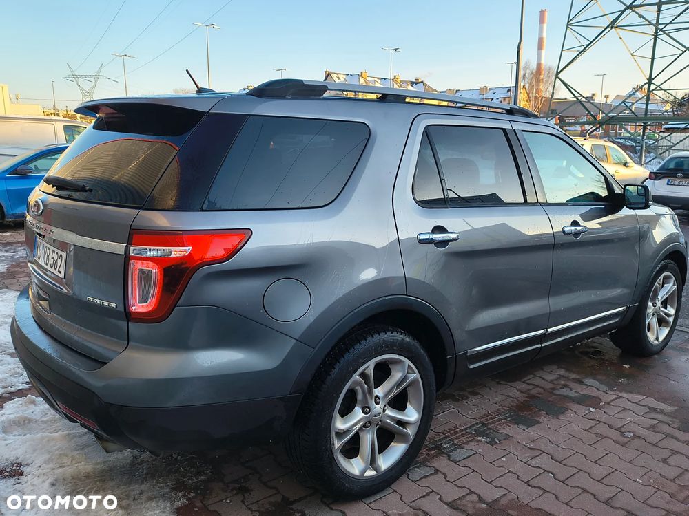Ford Explorer - 13