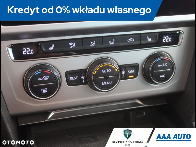 Volkswagen Passat - 13