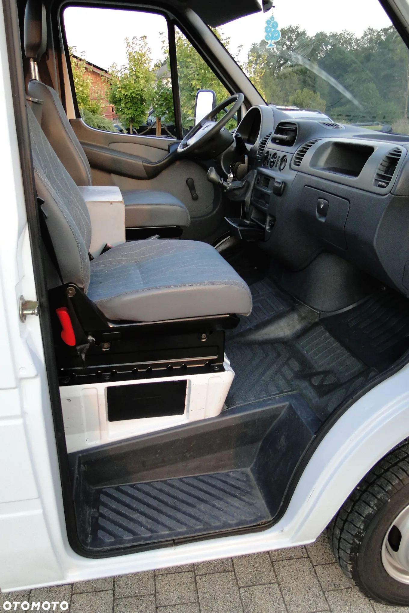 Mercedes-Benz Sprinter - 19