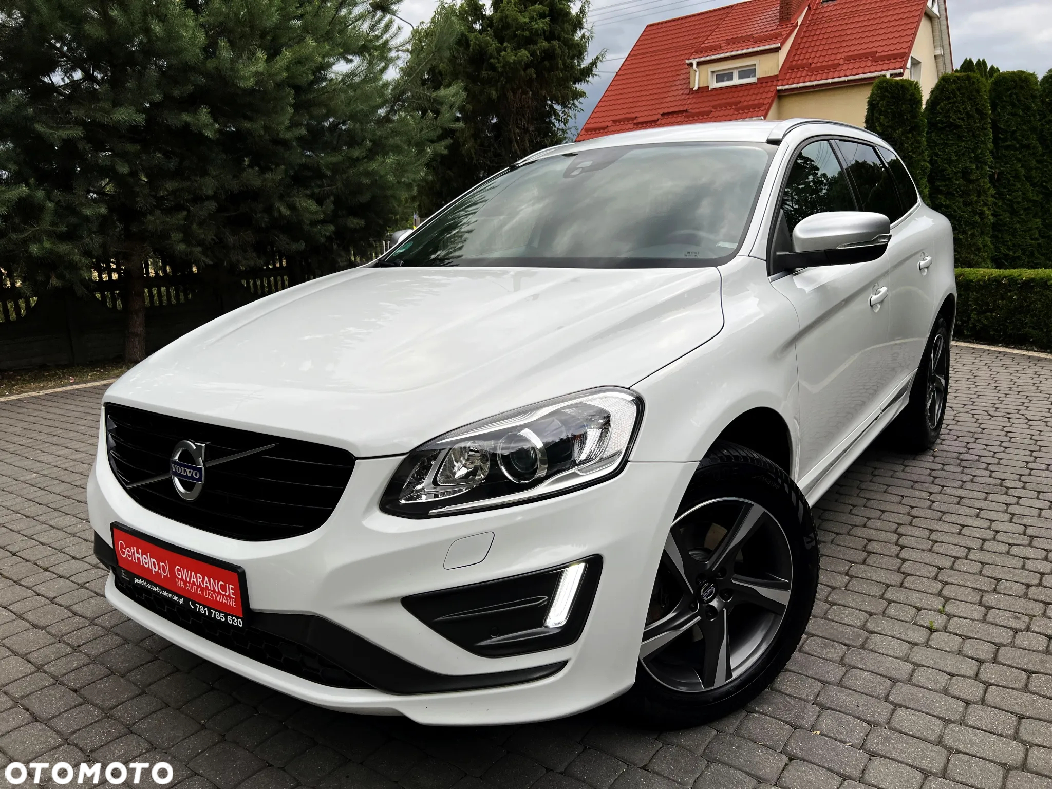 Volvo XC 60 D4 R-Design - 9