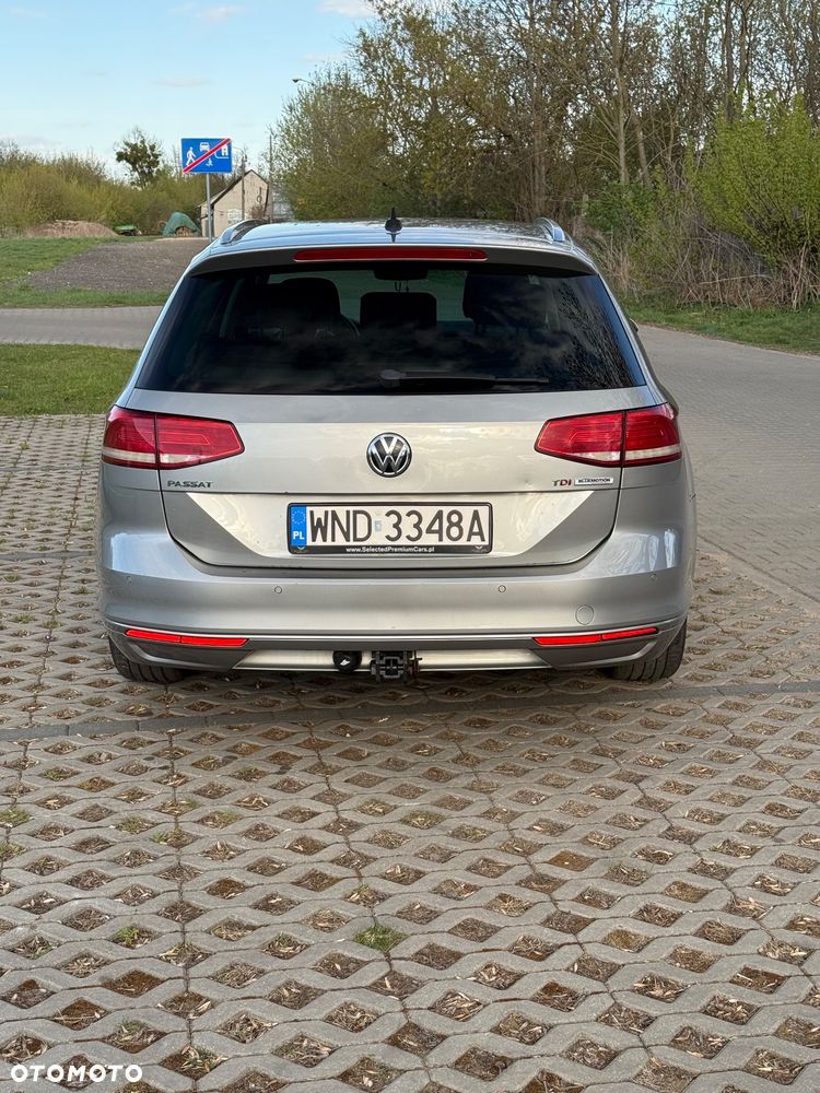 Volkswagen Passat - 4