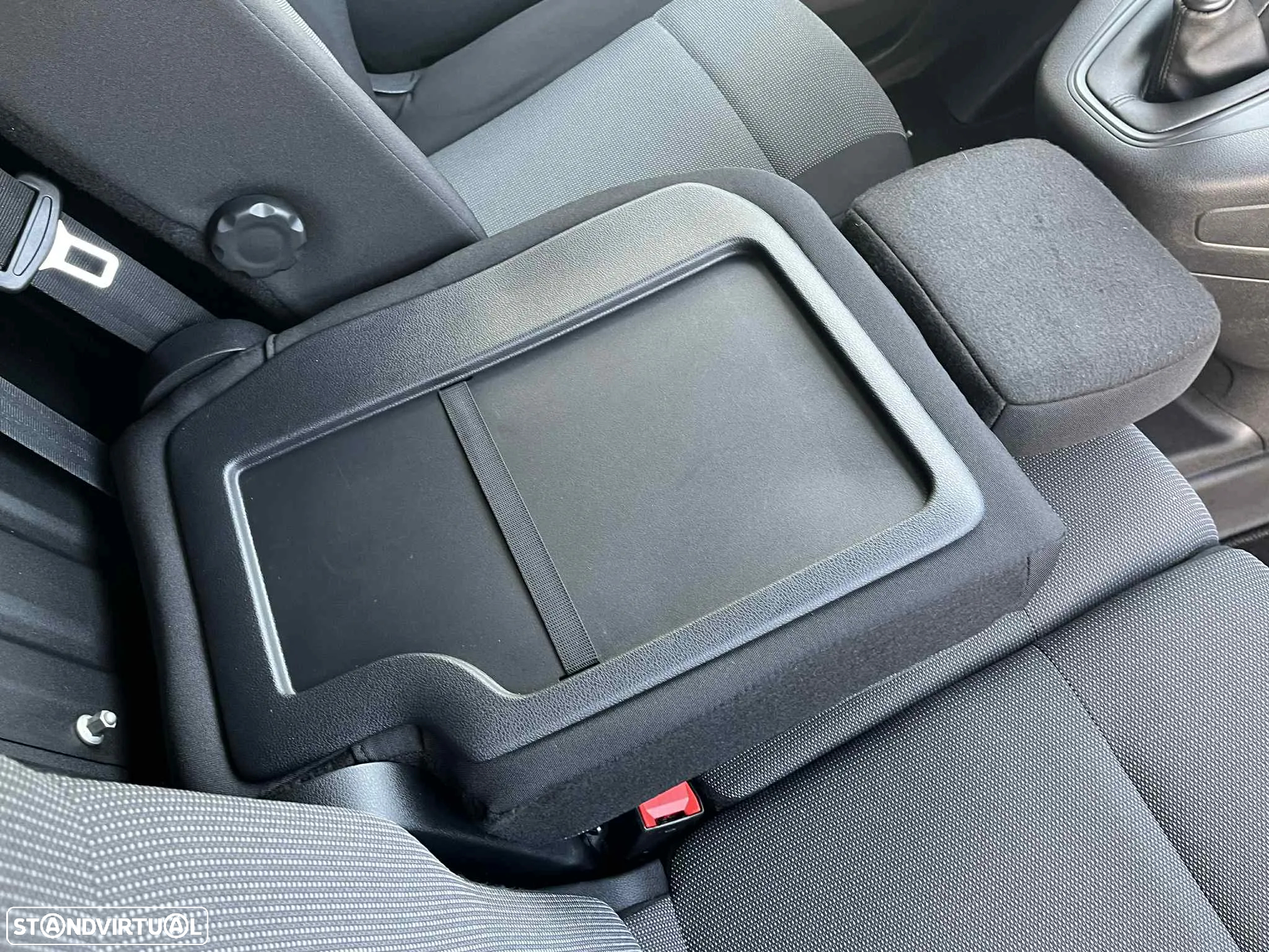Peugeot Partner Premium Longa 1.5 BlueHDi 100cv - 24