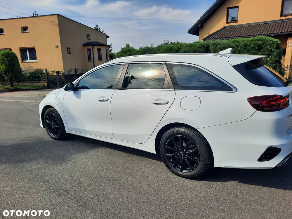 Kia Ceed 1.6 GDI PHEV L Business Line DCT - 13