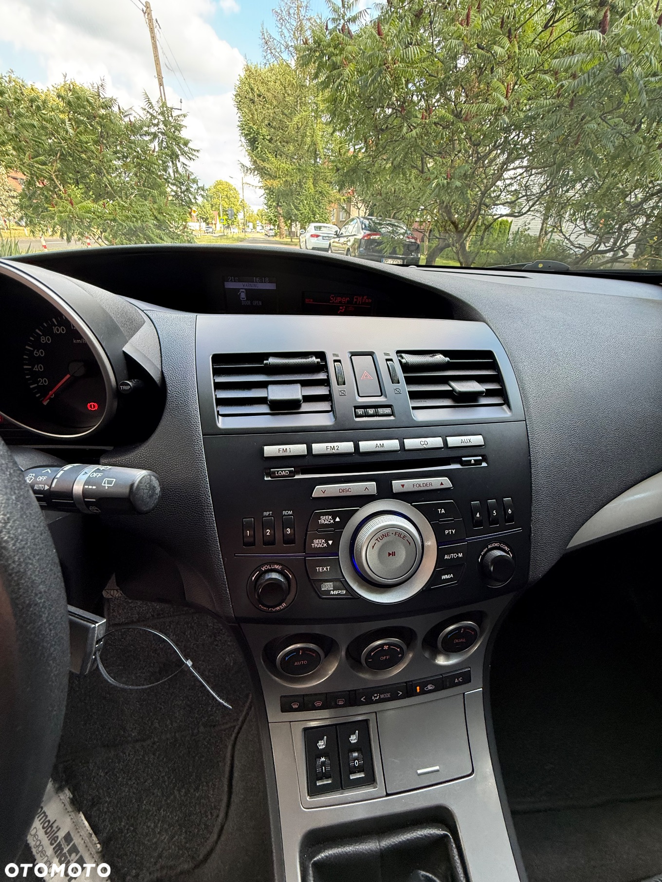 Mazda 3 1.6 CD Exclusive + - 21