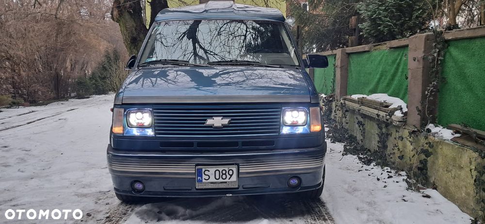 Chevrolet Astro - 3