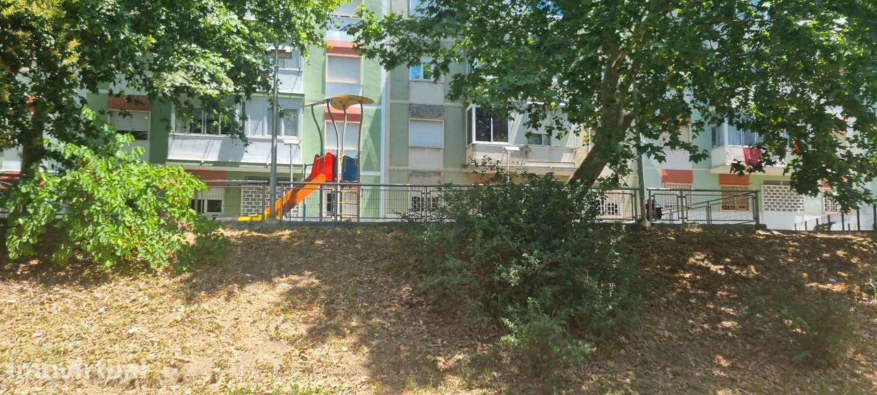 Apartamento T2 (3 Assoalhadas) Localizado na Ameixoeira, Lisboa - Grande imagem: 3/19