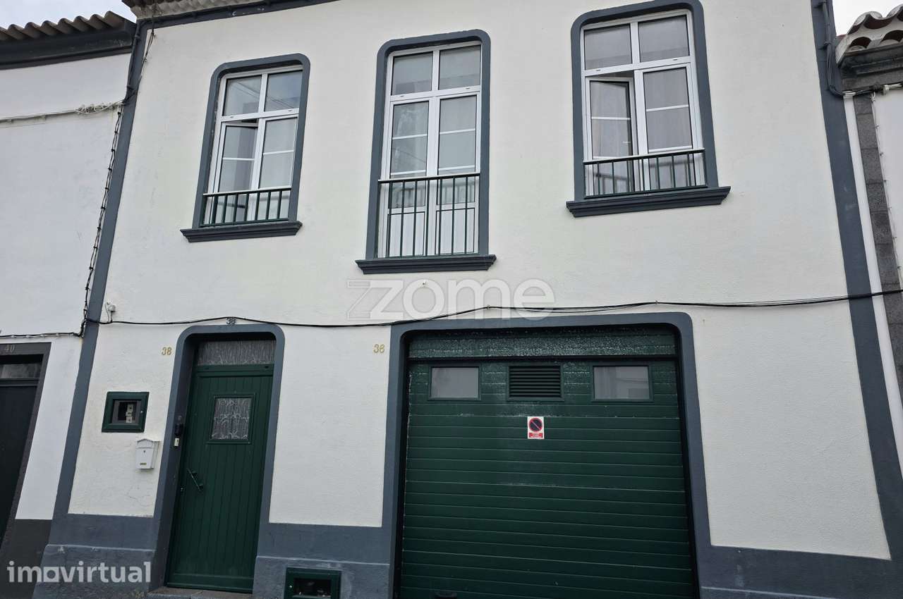 Moradia T3 no Centro da Ribeira Grande - Grande imagem: 3/27