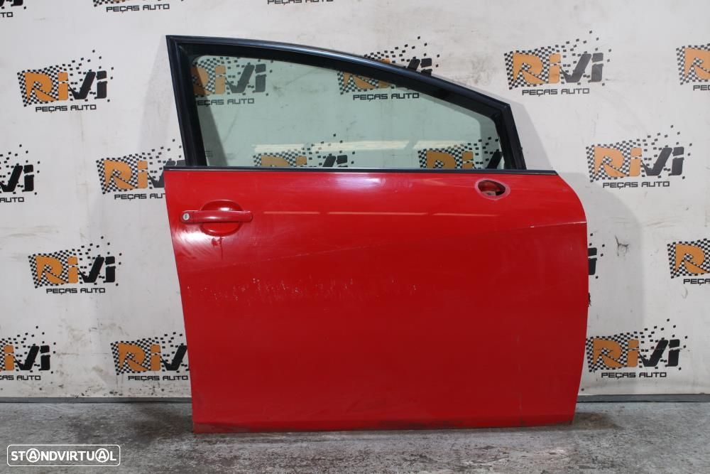 Porta Frente Direita Seat Leon (1P1)  Porta Frontal Direita Seat Leon - 1