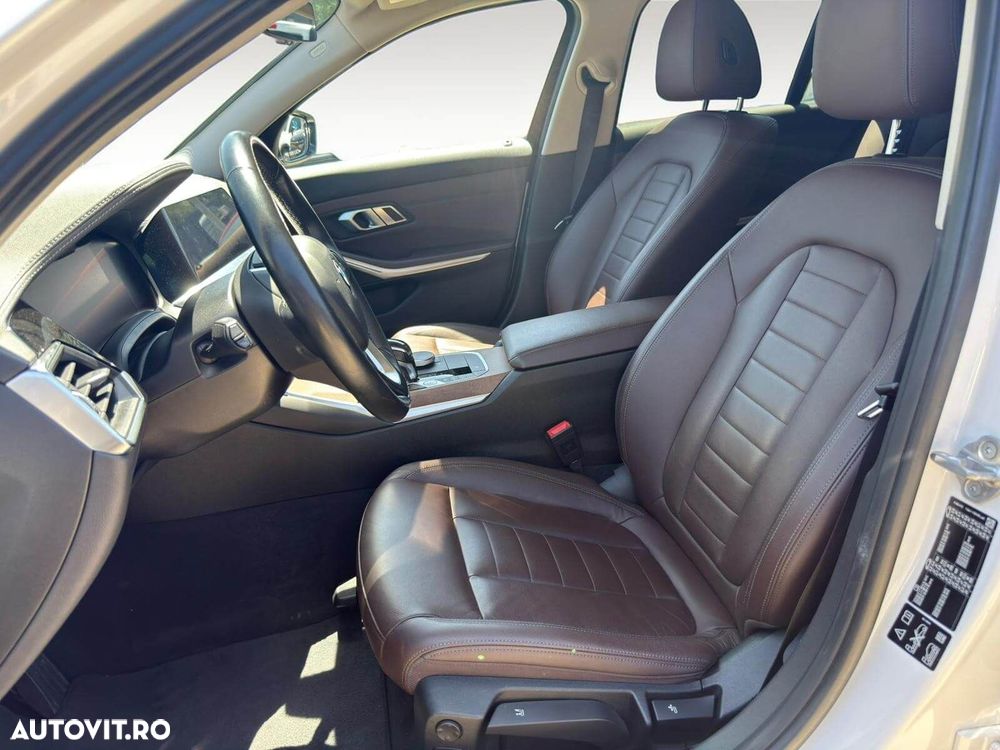 BMW Seria 3 320d xDrive AT MHEV - 13